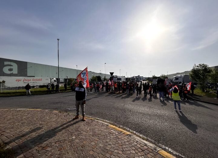 “Reddito e dignità per i lavoratori”: a Tortona lo sciopero della logistica