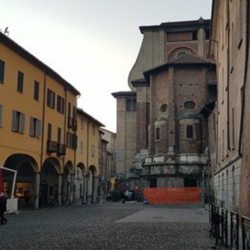 Volantinaggio a Pavia finisce con un’aggressione: feriti due esponenti di Sinistra Italiana