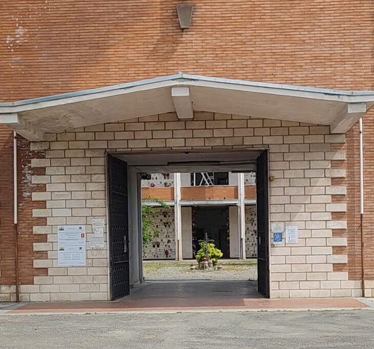 Tutto il cimitero di Spinetta di nuovo accessibile: finiti i lavori dopo il crollo del soffitto all’ingresso Tutto il cimitero di Spinetta di nuovo accessibile: finiti i lavori dopo il crollo del soffitto all’ingresso