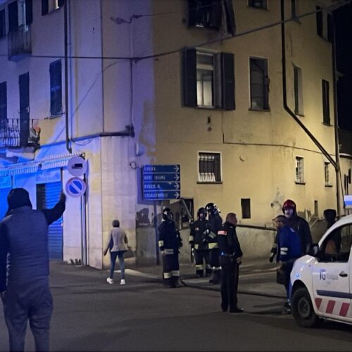 Camion rompe un tubo del gas a Castellazzo: in corso la riparazione Camion rompe un tubo del gas a Castellazzo: in corso la riparazione