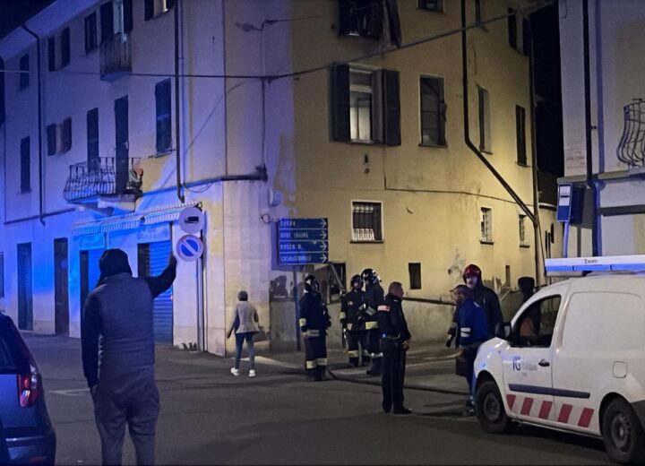 Camion rompe un tubo del gas a Castellazzo: in corso la riparazione Camion rompe un tubo del gas a Castellazzo: in corso la riparazione