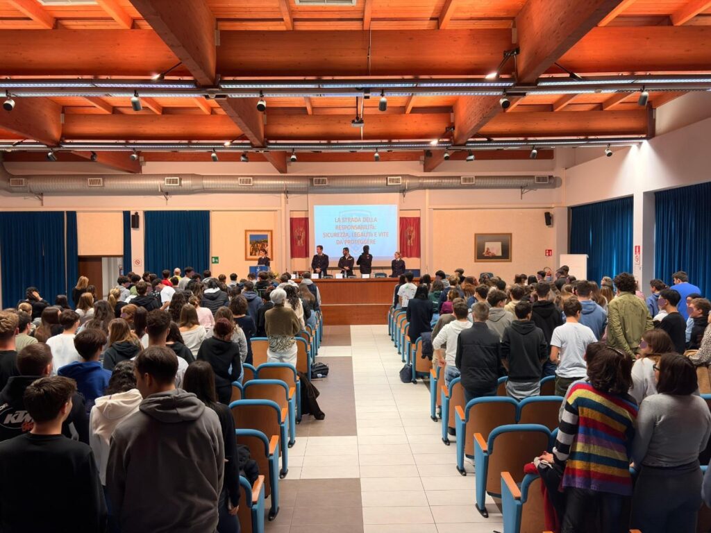 Incontro studenti giornata vittime strada pavia