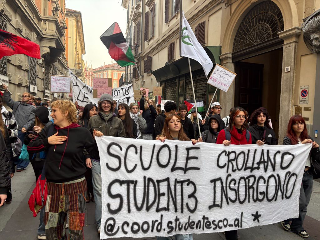 Protesta studenti alessandria scuola