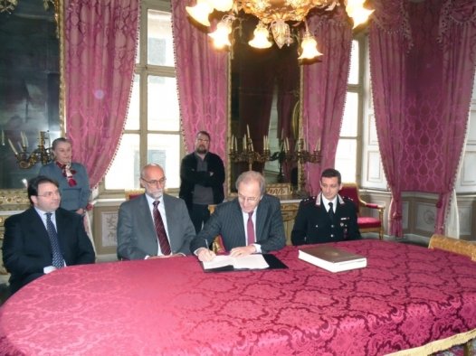 Firmato l?atto di permuta che porterà alla nascita della nuova caserma dei Carabinieri