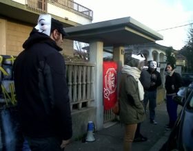 Il Movimento per la casa blocca i 4 sfratti in via Romera a Spinetta