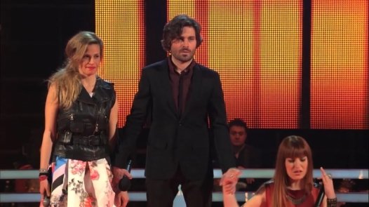 Elisabetta Gagliardi eliminata a ‘The Voice’: la cantante alessandrina si congeda con un bacio saffico