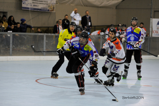 Hockey in Line: Sportleale cede a Milano 24 la prima sfida dello scontro-scudetto