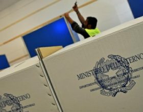 Un volantino infiamma la campagna elettorale di Casale in vista del ballottaggio