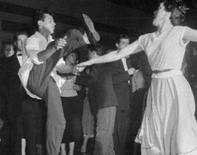 A Novi Ligure musica, balli anni ’50 e in più negozi aperti