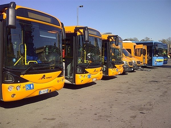 Scaldano i motori i 10 nuovi bus di Atm Alessandria