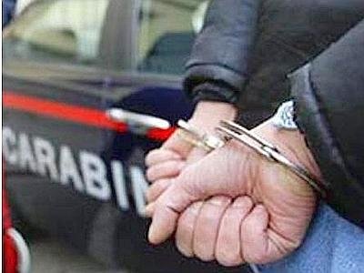 Beccato a spacciare droga a Castelletto Monferrato: arrestato 26enne