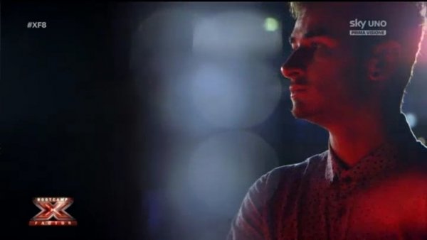 X-Factor: Riccardo Schiara torna sul palco per un “Perfect day” [VIDEO]