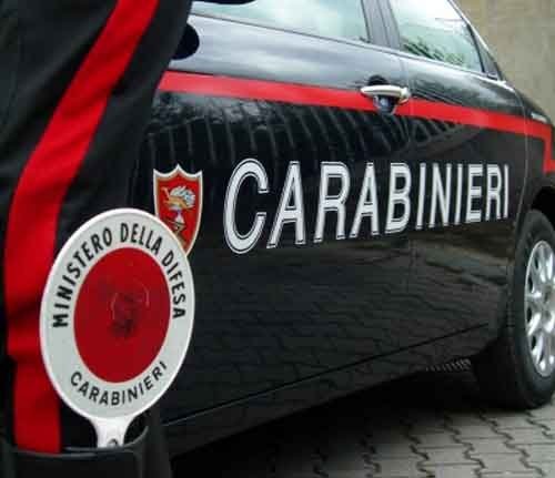 In preda ai fumi dell’alcol oppone resistenza ai Carabinieri: denunciato 45enne