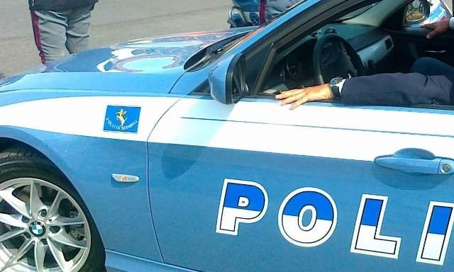 Casale: 39enne rumeno ruba un cellulare e poi da’ in escandescenze coi poliziotti