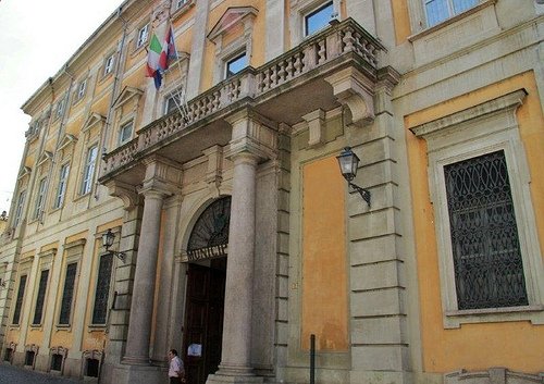 Consiglio comunale di Valenza con sorpresa: l’assessore La Rosa comunica le dimissioni del presidente Amv srl