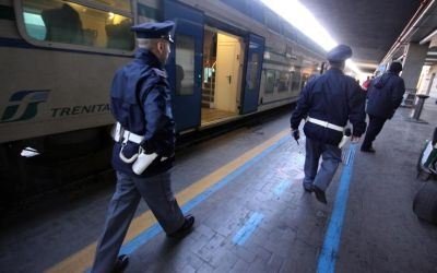 Imbrattate alcune carrozze alla stazione di Alessandria: denunciati due graffittari
