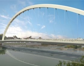 “Il Meier ponte straordinario, ma ripetere operazione Bilbao è una scommessa difficile”. Intervista al professor Francesco Moschini