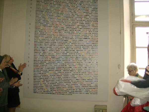 A Palazzo Rosso una tela per non dimenticare i morti sotto le bombe [FOTO][AUDIO]