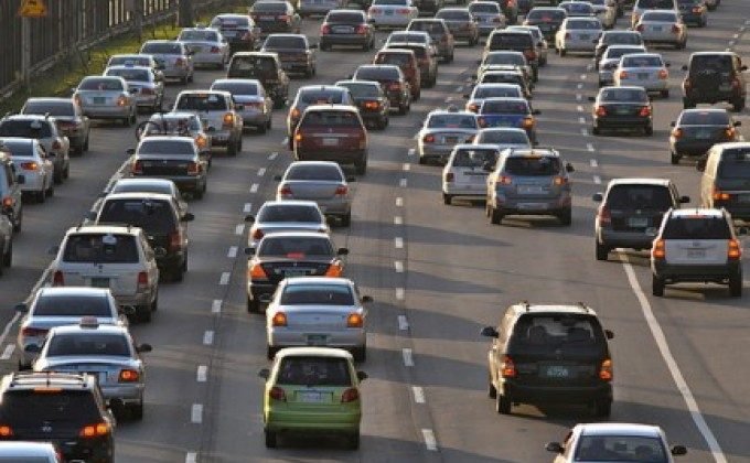 Traffico intenso sulle austostrade italiane e sabato mattina scatta il “bollino nero”
