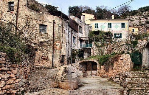 Verezzi, il borgo ligure scolpito nella pietra