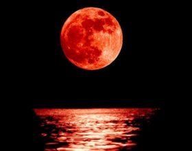 La notte della Superluna rosso sangue