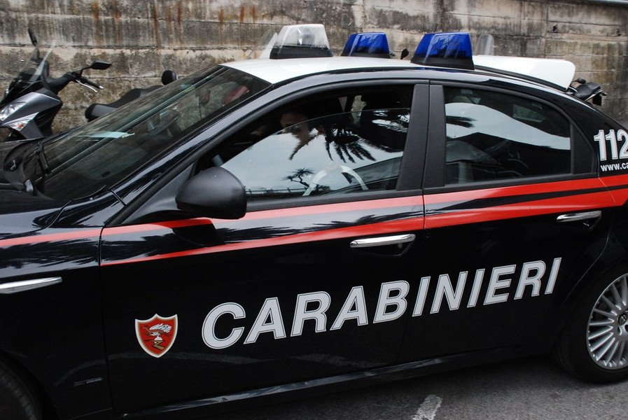 Evade dai domiciliari e prova a giustificarsi con i Carabinieri: in manette un pluripregiudicato