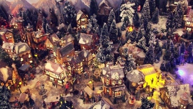 A Finale Ligure mercatini, spettacoli e tanto folklore ne “Il Villaggio di Natale GiuEle”