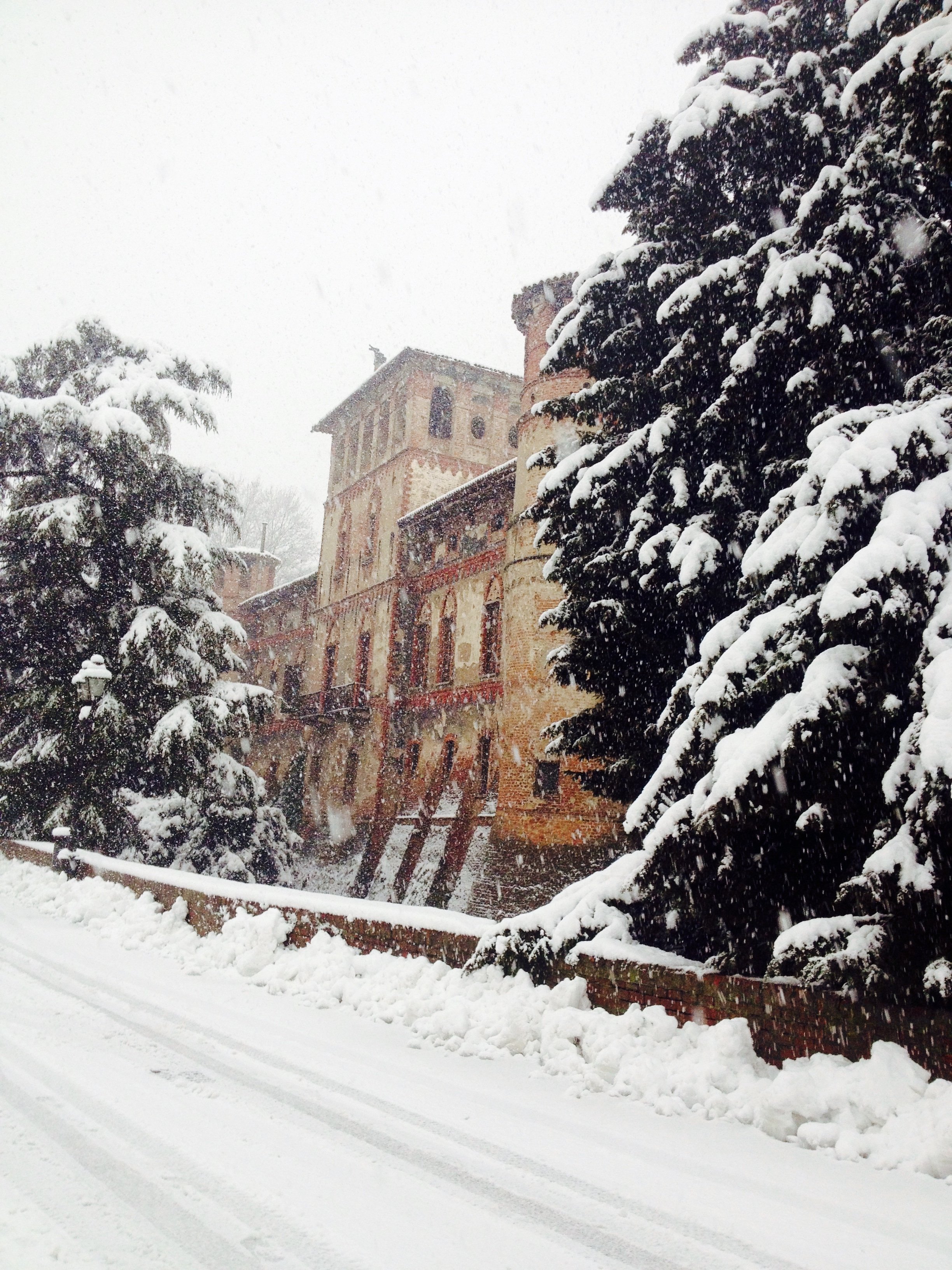 A Piovera torna Natale in Castello: mercatino, mostre e asintrekking