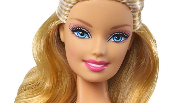 Barbie si mette in mostra al Mudec di Milano