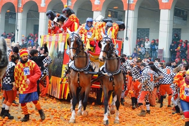 Ad Ivrea torna lo storico Carnevale con la battaglia delle arance