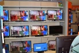 Ruba un televisore da 42 pollici da un supermercato: arrestato