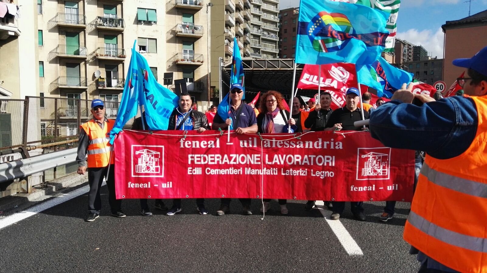 Oltre 200 lavoratori della provincia a Genova contro i licenziamenti nelle imprese autostradali