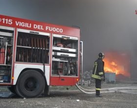 Violento incendio in una lavanderia industriale a Rocca Grimalda