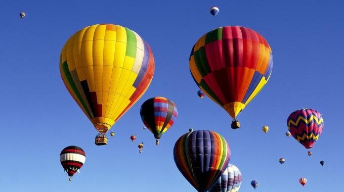 Festival del Volo: a Monza un week end da prendere al volo a bordo di colorate mongolfiere