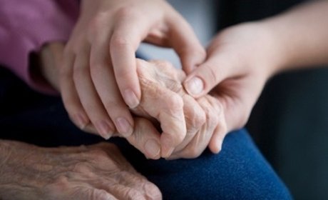 Oggi la giornata mondiale del Parkinson: in Comune l’incontro con “Gli Amici di Lucia”