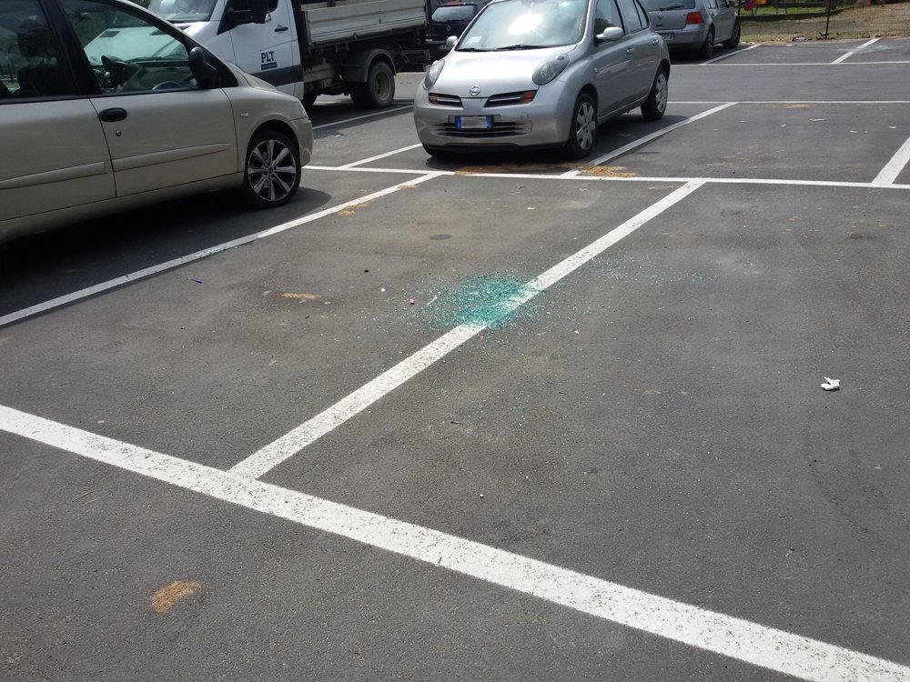 La denuncia di alcuni cittadini di Alessandria: “il nuovo parcheggio è insicuro”