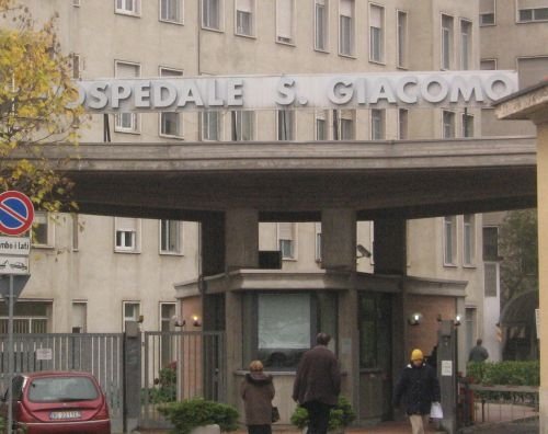Ruba il tablet a una paziente dell’Ospedale San Giacomo: fermato dai Carabinieri