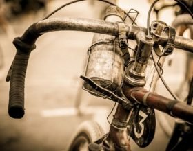 Acqui ripercorre un secolo di storia in bici, torna “Nostalgia del passato”