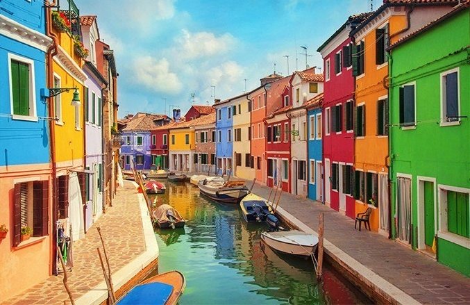 I due paesi più colorati d’Italia, belli come un dipinto
