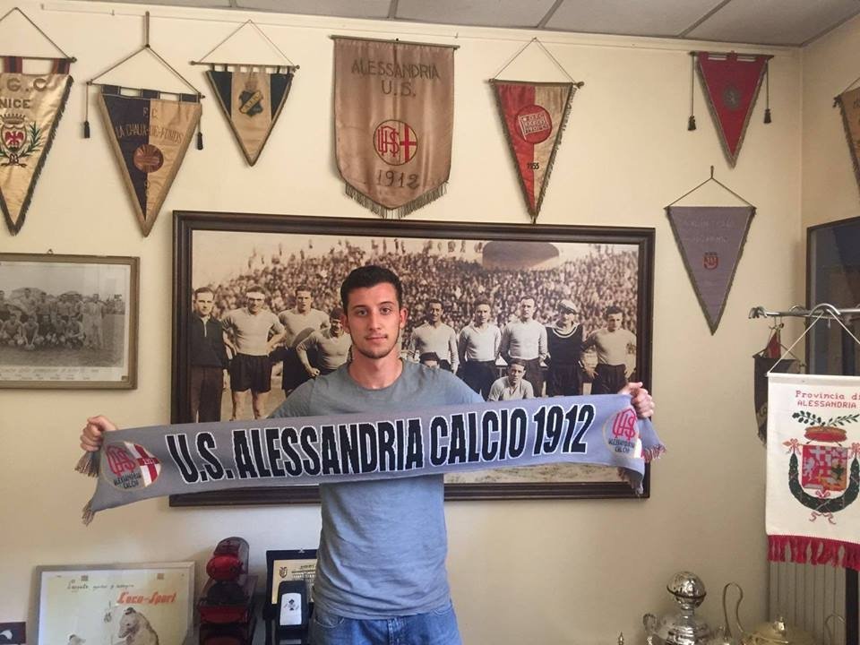 Alessandria: giovane, duttile e ambizioso. Barlocco è il nuovo terzino dei grigi: “Impazzisco per Gareth Bale”