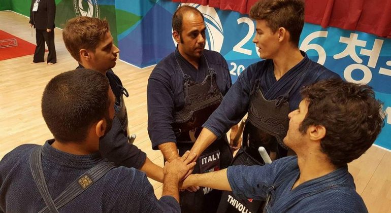 Kendo: due argenti per Fabrizio Mandia, capitano dell’Europa alle “olimpiadi” delle arti marziali