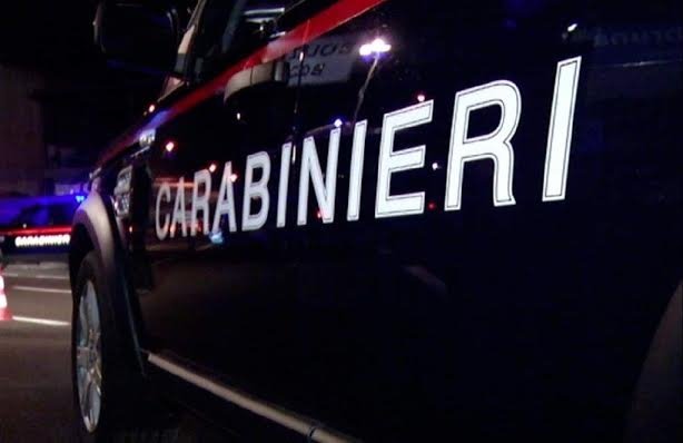 Sequestrato dall’ex dipendente per un presunto debito: salvato dai Carabinieri