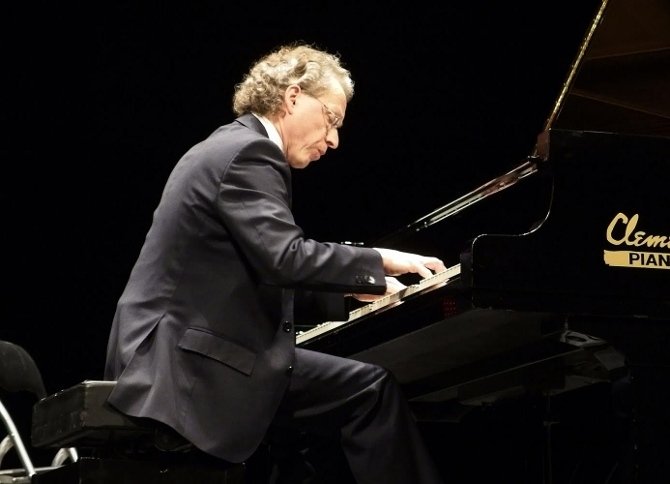 “PianoEchos”: Lu ospita il pianista austriaco Robert Lehrbaumer