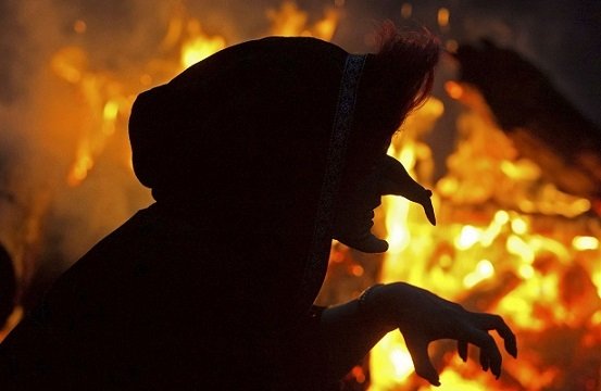 Il brivido invade Valenza: tre giorni di sapori da ‘urlo’, maschere, cortei e rogo della strega