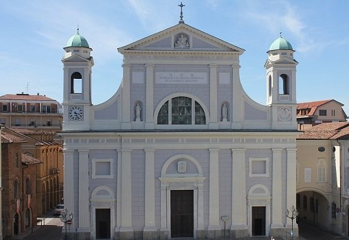 Grazie alla Fondazione Cra tanti fedeli alla messa del Duomo di Tortona in onda su Retequattro