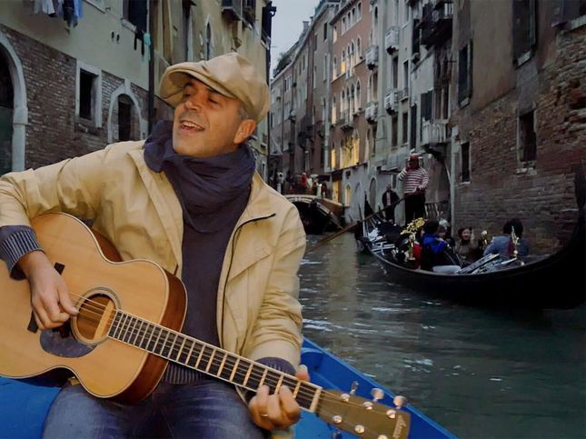 La “Poesia” di Dado Bargioni tra i canali di Venezia