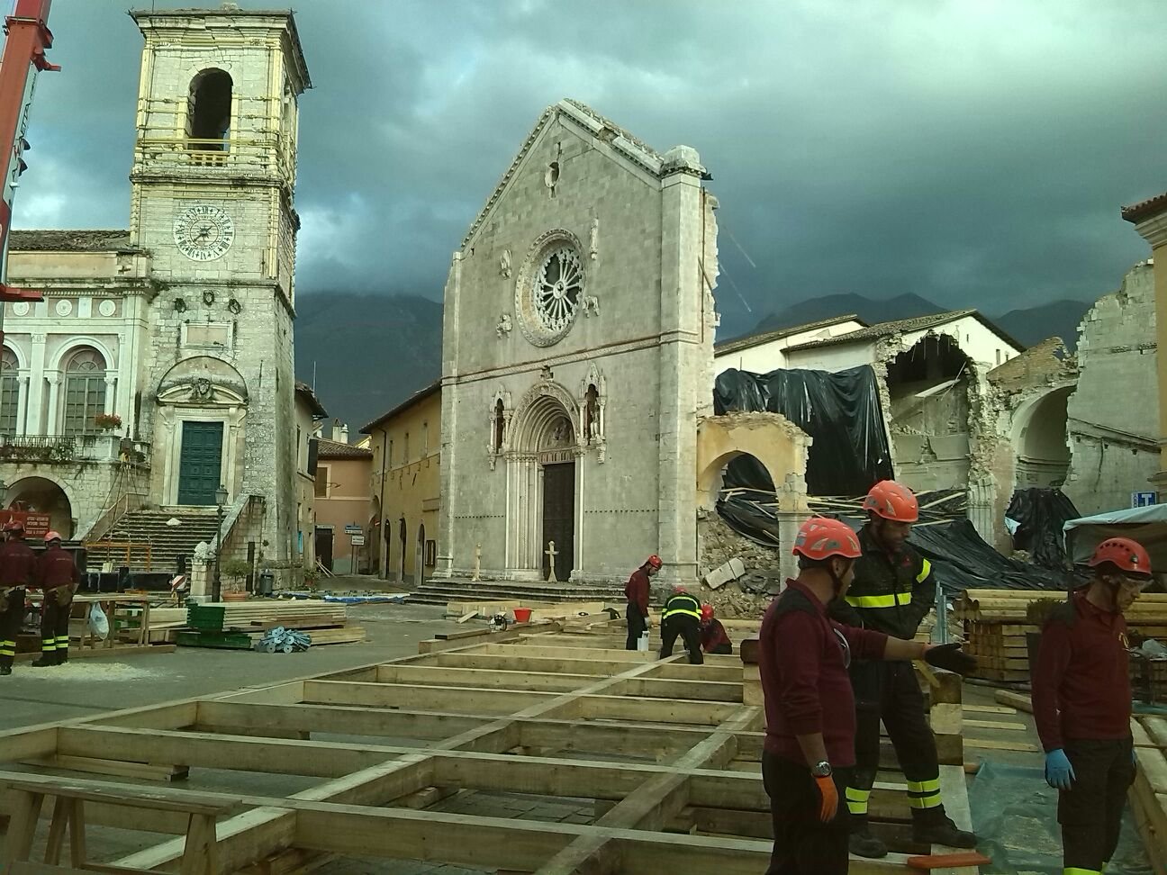 Prosegue l’impegno dei Vigili del Fuoco nelle zone del Centro Italia colpite dal sisma