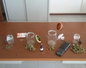40 grammi di marijuana conservata in vasetti di vetro: denunciato un ragazzo astigiano