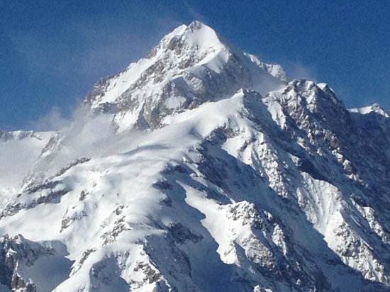 Riprese le ricerche dei due alpinisti dispersi sul Monte Bianco