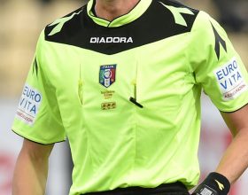 Arbitro si sente minacciato e sospende il match: sul posto i Carabinieri